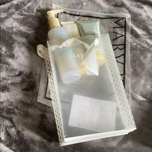 Mary Kay Satin Hands Set